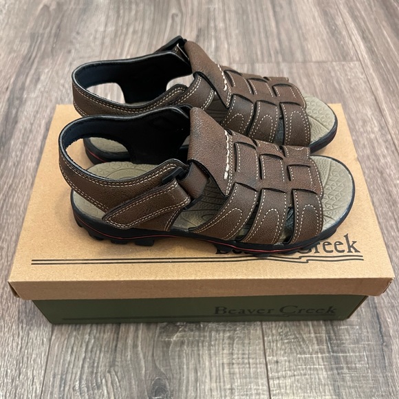 Beaver Creek Sandals - Picture 2 of 3